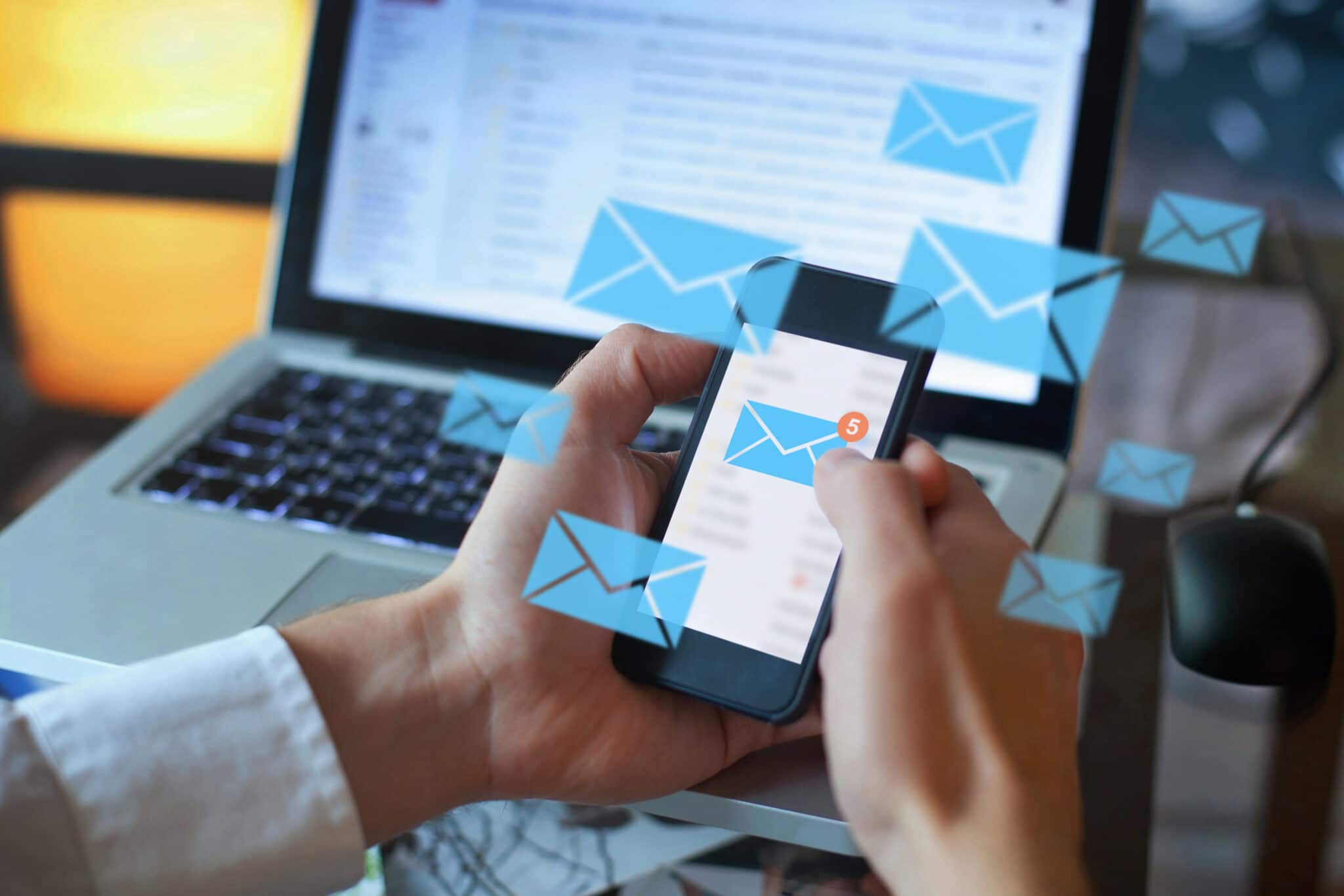 Quelle est la différence entre CC et CCI dans un mail ? Extenzilla